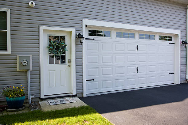 24/7 Emergency Garage Door Panel Replacement experts in Elkins, AR